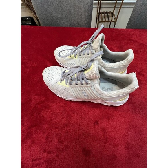 On Cloudswift Women’s Road Running Shoes Size 8.5 White Limelight Yellow Lace Up - Picture 2 of 13
